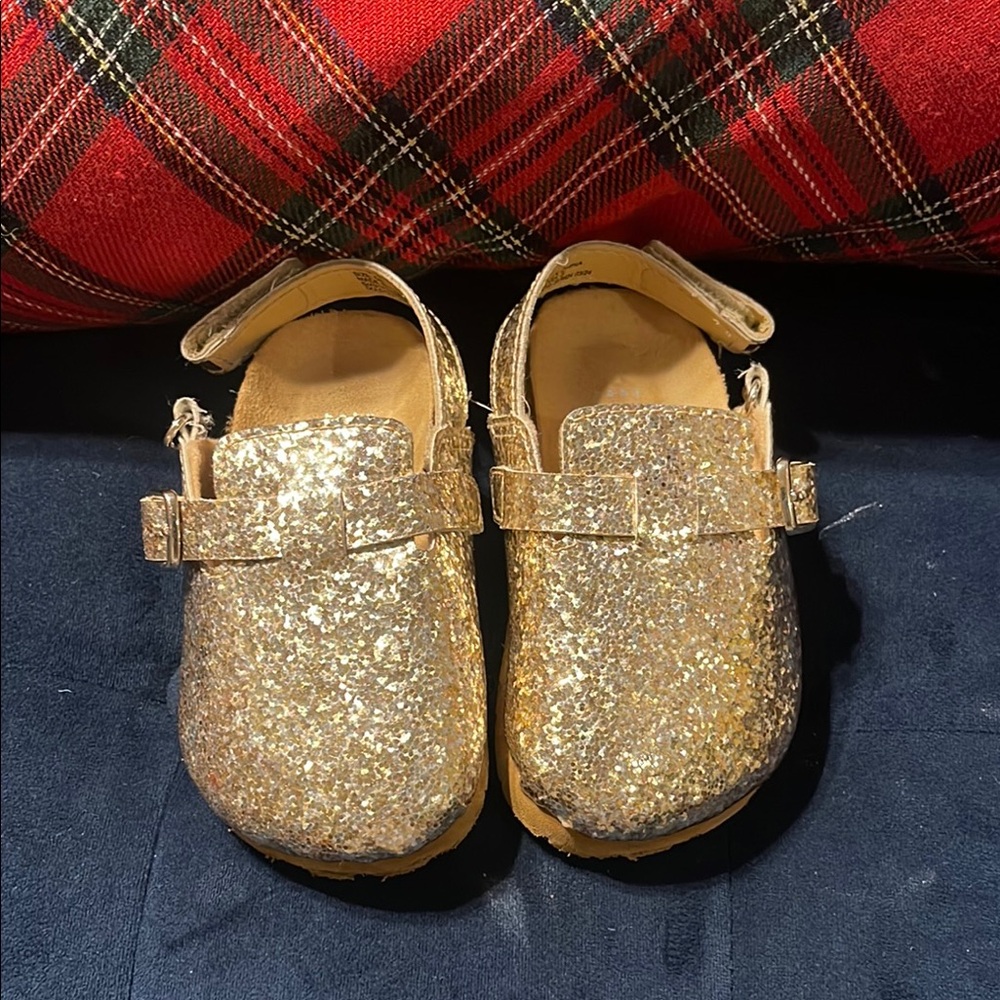 SOLD❌Glitter Gap Shoes